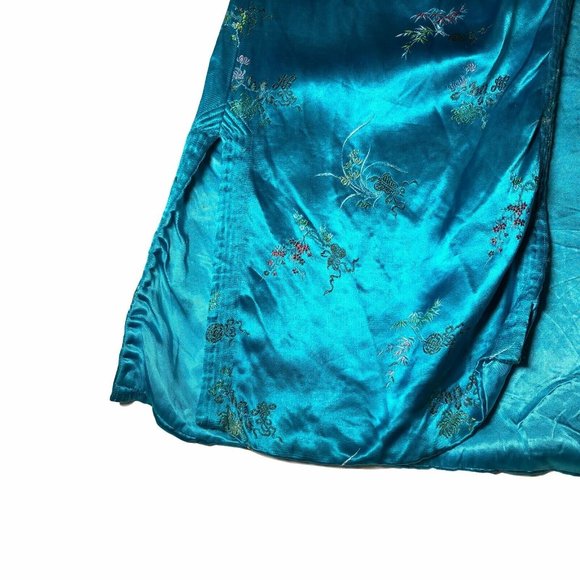 Vintage Traditional Hong Kong Hand-tailored silk robe - Picture 6 of 12